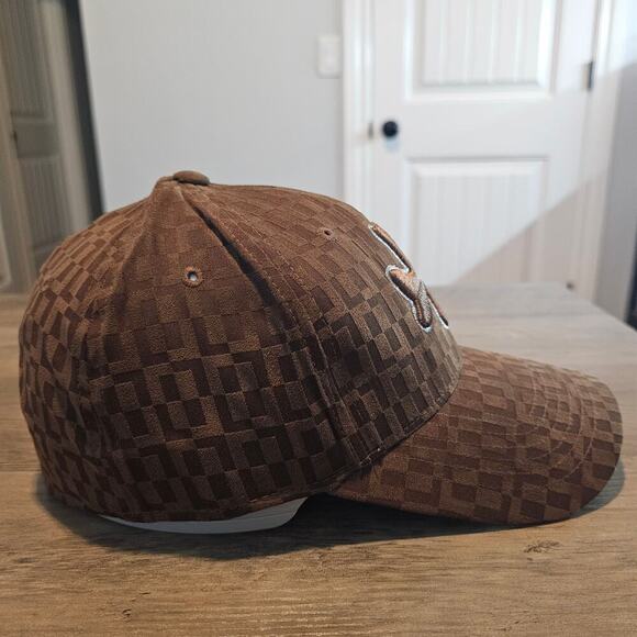 Vintage Notre Dame Fitted Hat Cap 7 1/4 Brown 90s Fighting Irish Retro Neutral - Picture 5 of 8